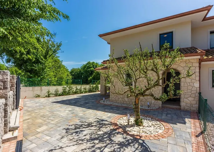 Villa Palma With Heated Private Pool
